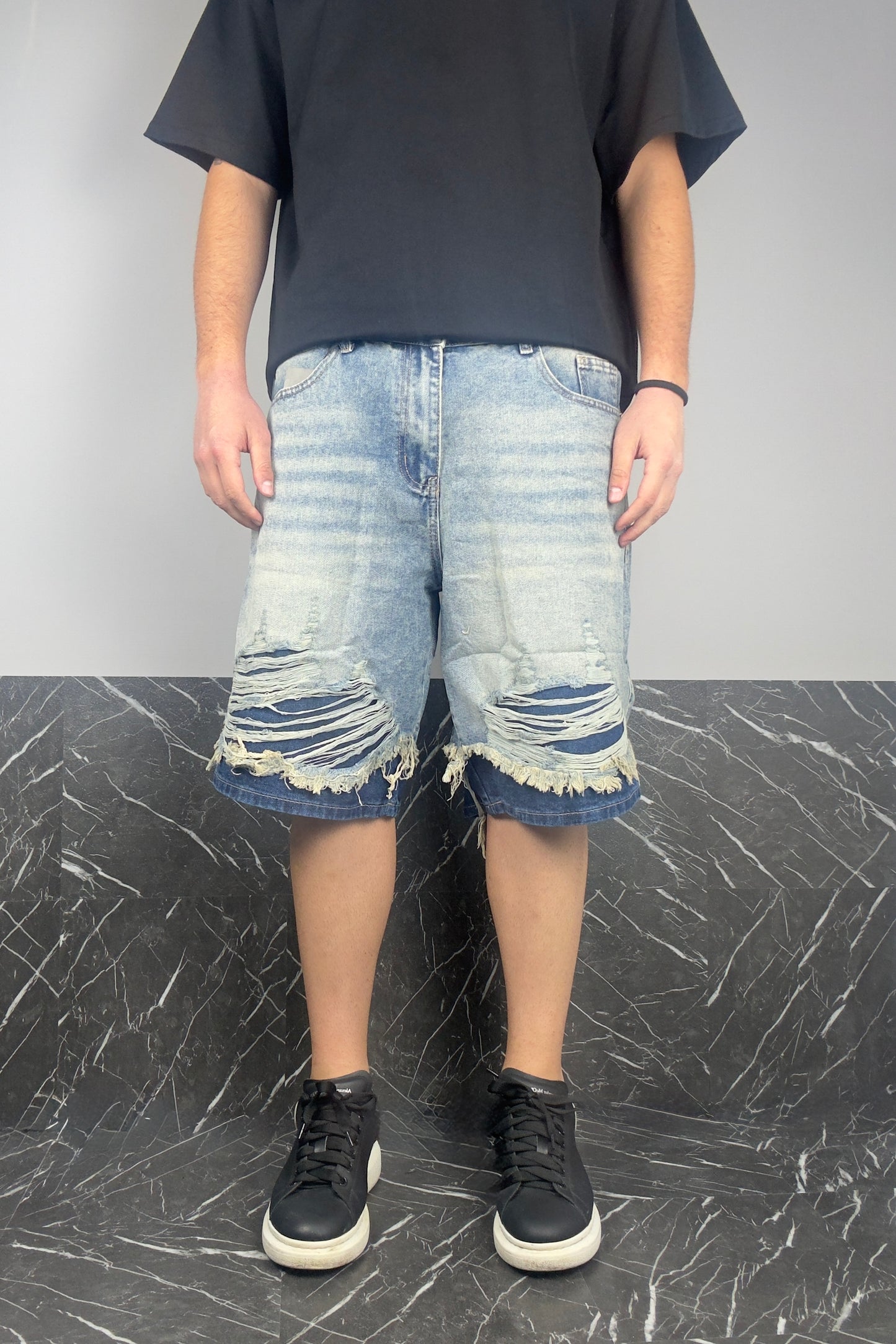 Jeans Corto Destroyed
