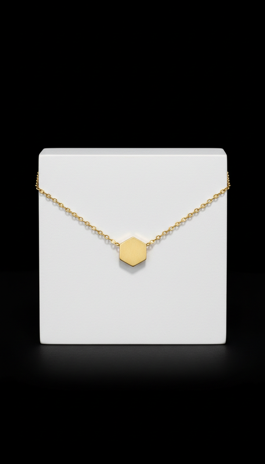 Collana minimal con dettaglio oro